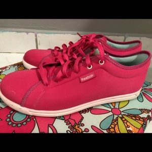 Reebok hot pink shoes